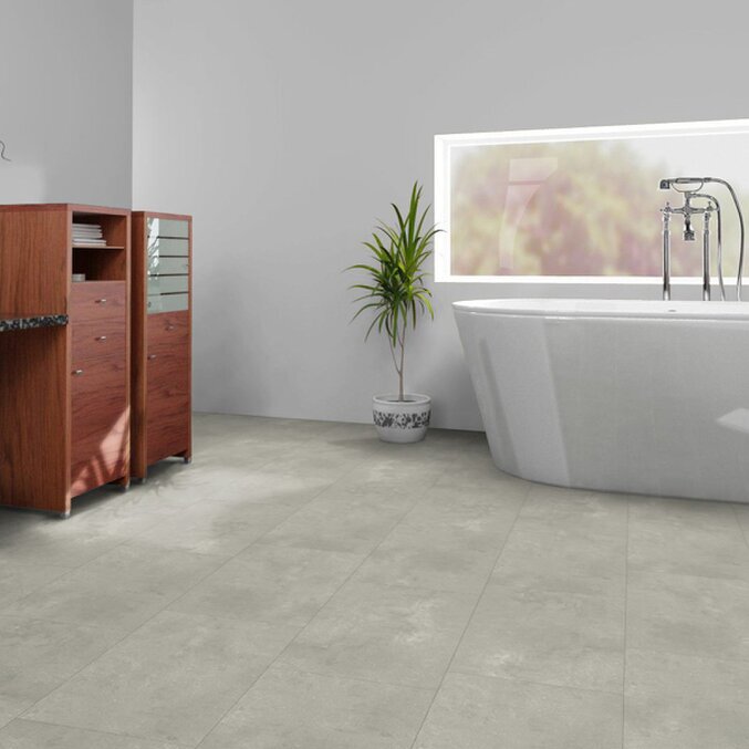 Für welche Räume ist Vinyl geeignet Bild eines Vinylbodens in Betonoptik in einem Badezimmer